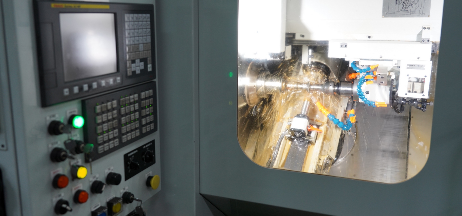Horizontal-type gear hobbing machine
